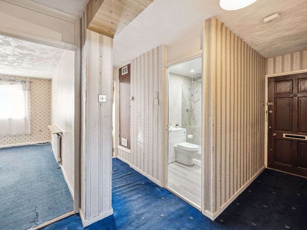 2 bed flat for sale in Hailesland Gardens, Wester Hailes, Edinburgh EH14, £115,000