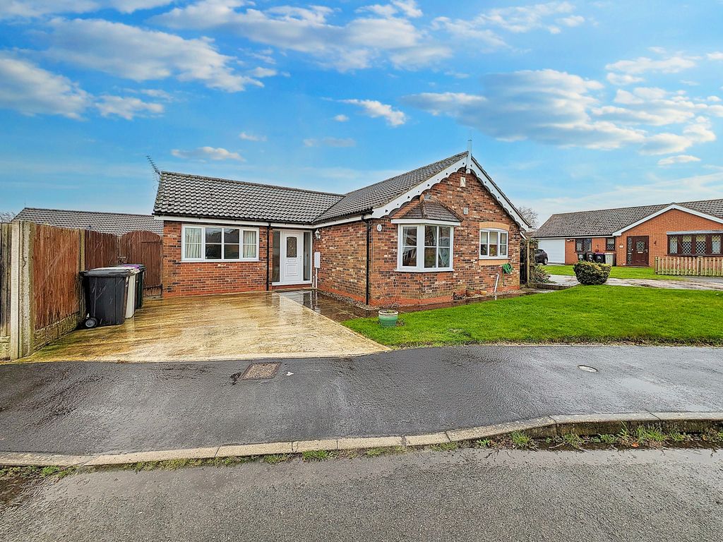 4 bed bungalow for sale in Hastings Drive, Wainfleet All Saints PE24, £229,950