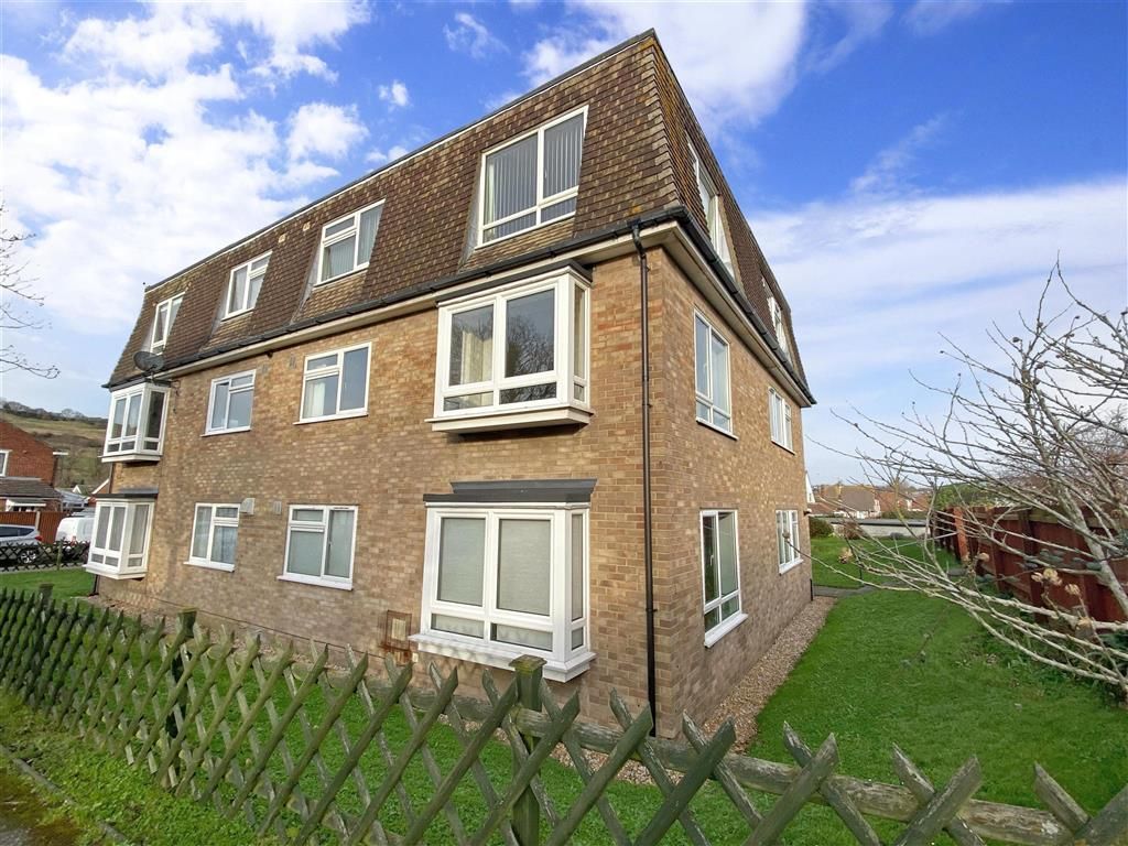 2 bed flat for sale in Romney Way, Hythe, Kent CT21, £220,000