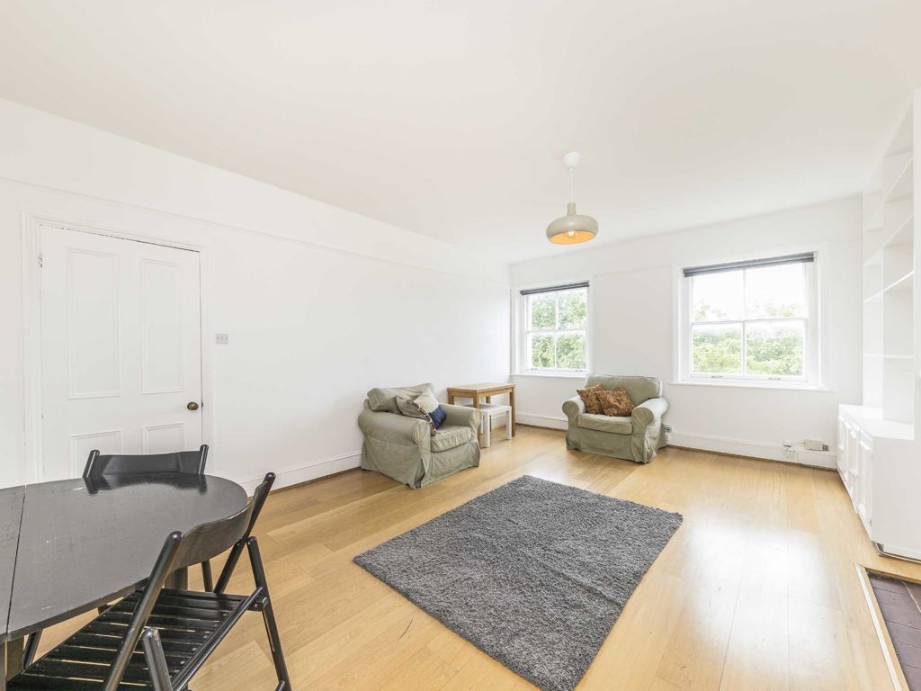 2 bed flat to rent in Clapham Common North Side, London SW4, £2,600 pcm