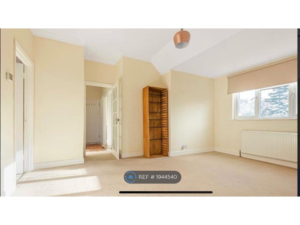 2 bed flat to rent in Northumberland Road, New Barnet, Barnet EN5, £1,700 pcm