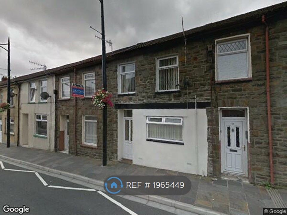 1 bed flat to rent in High Street, Ferndale CF43, £545 pcm