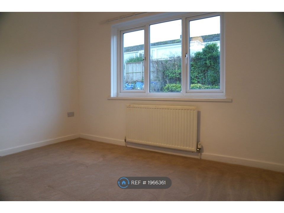 3 bed end terrace house to rent in Edgeworth Road, Bath BA2, £1,585 pcm