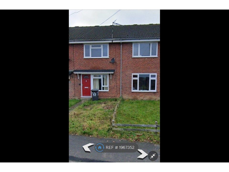 2 bed terraced house to rent in Berry Avenue, Eckington, Sheffield S21, £750 pcm