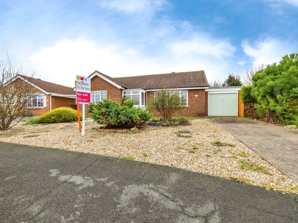 2 bed detached bungalow for sale in Fulford Way, Skegness PE25, £250,000