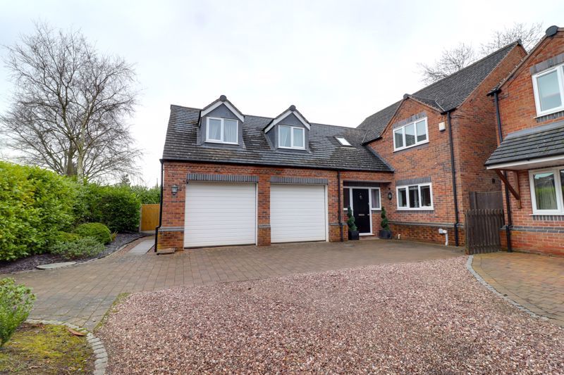 4 bed detached house for sale in Oak Tree Gardens, Coppenhall, Stafford ST18, £625,000