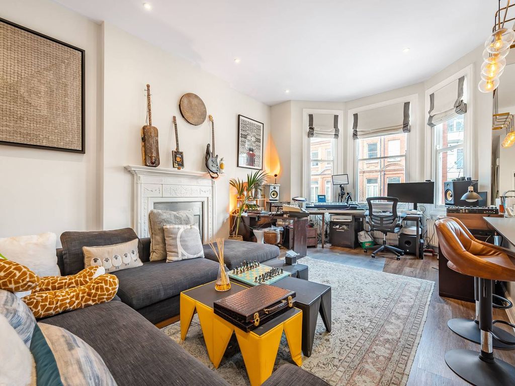 2 bed flat for sale in Brechin Place, South Kensington, London SW7, £1,950,000