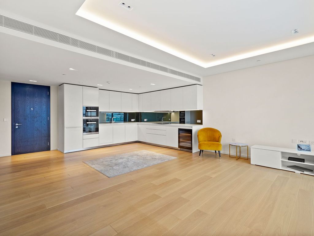 3 bed flat to rent in Lillie Square, London SW6, £5,200 pcm