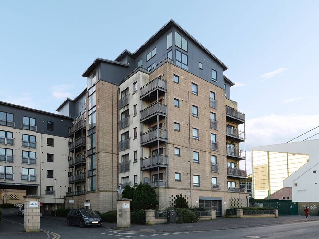 2 bed flat for sale in Hawkhill Close, Easter Road, Edinburgh EH7, £220,000
