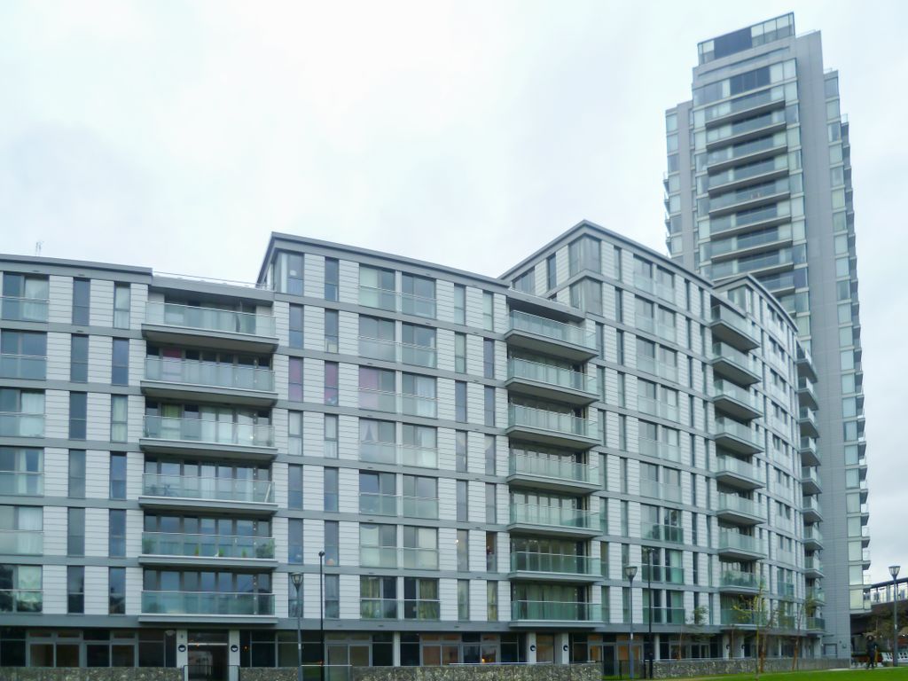 1 bed flat to rent in The Crescent, 2 Seager Place, Deptford, London SE8, £1,800 pcm