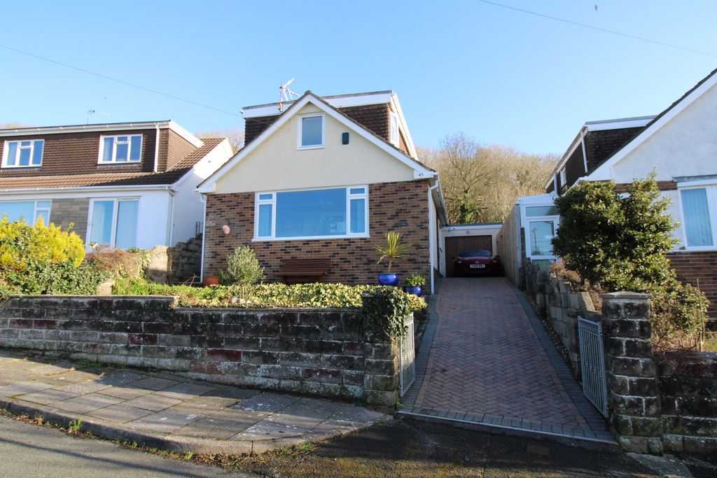 3 bed detached bungalow for sale in Chestnut Drive, Porthcawl CF36, £485,000