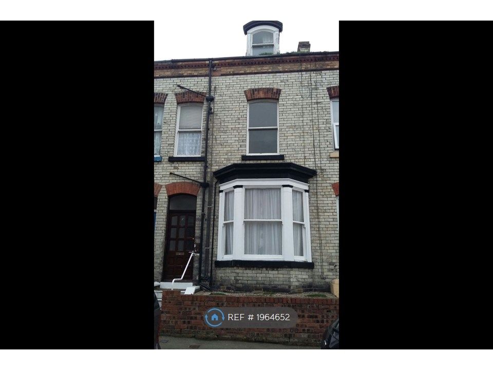 1 bed flat to rent in Barwick Street, Scarborough YO12, £550 pcm