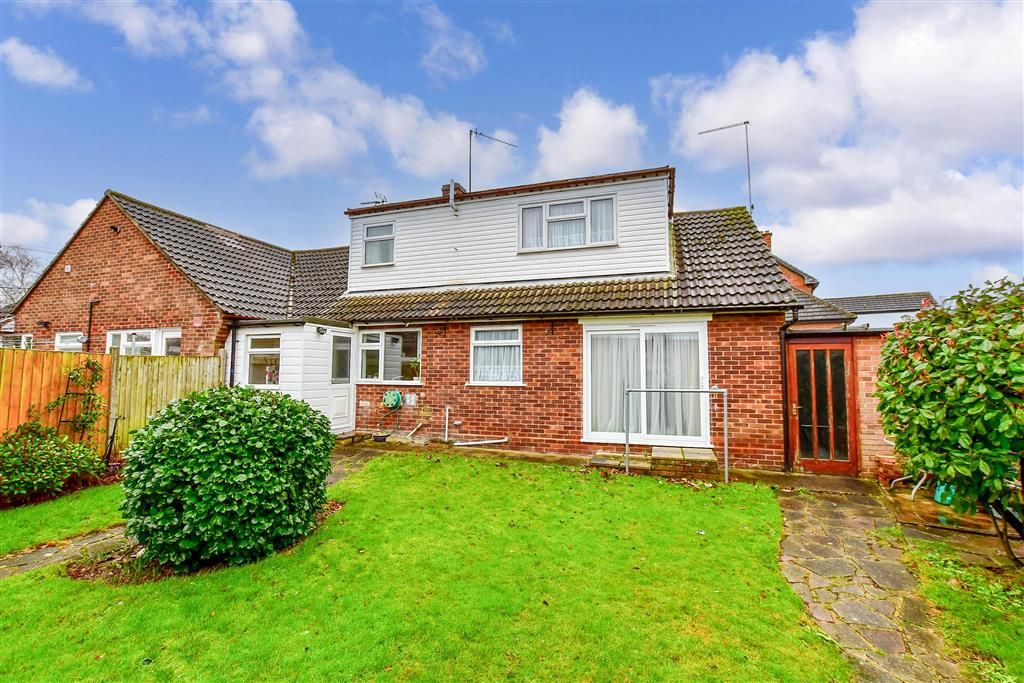 3 bed property for sale in Chilton Drive, Higham, Rochester, Kent ME3, £475,000