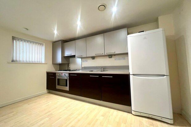 1 bed flat to rent in Great Colmore Street, Birmingham B15, £850 pcm