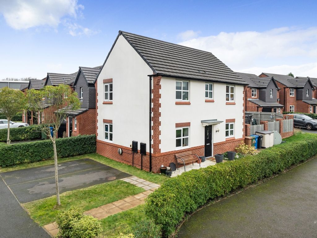 3 bed detached house for sale in 22 Weavers Gate, Hyde SK14, £330,000