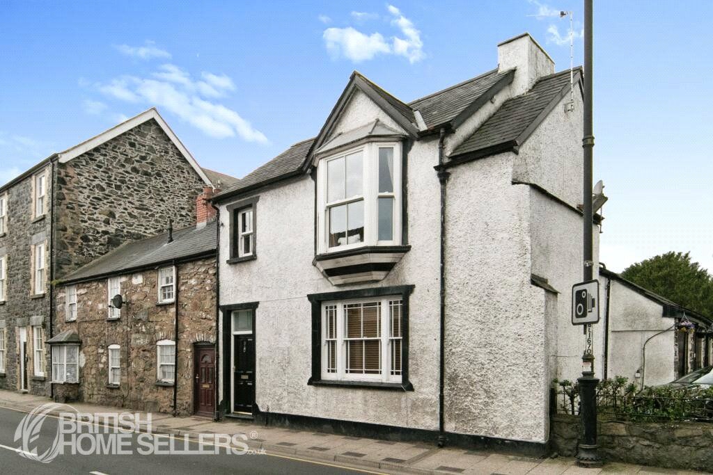 3 bed property for sale in Bridge Street, Llanrwst, Conwy LL26, £180,000