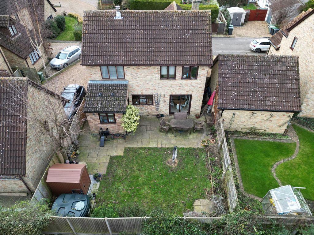 4 bed detached house for sale in Queens Close, Northill, Biggleswade SG18, £500,000