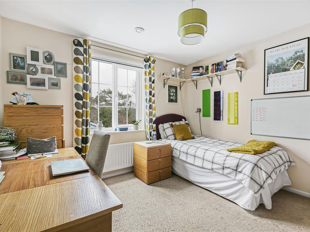 5 bed detached house for sale in Horseshoe Close, Balsham, Cambridge CB21, £600,000