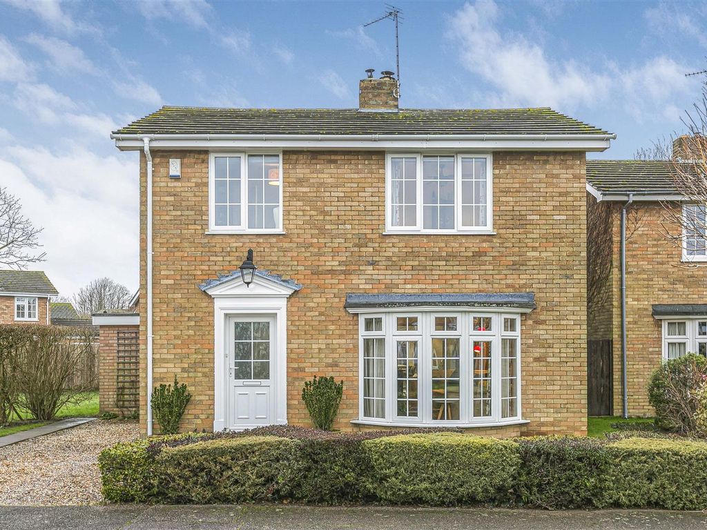 5 bed detached house for sale in Horseshoe Close, Balsham, Cambridge CB21, £600,000
