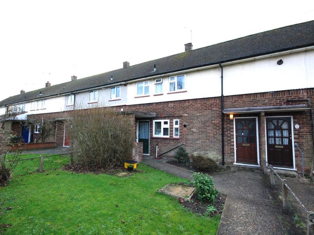 2 bed terraced house to rent in Elizabeth Road, Brentwood CM15, £1,400 pcm