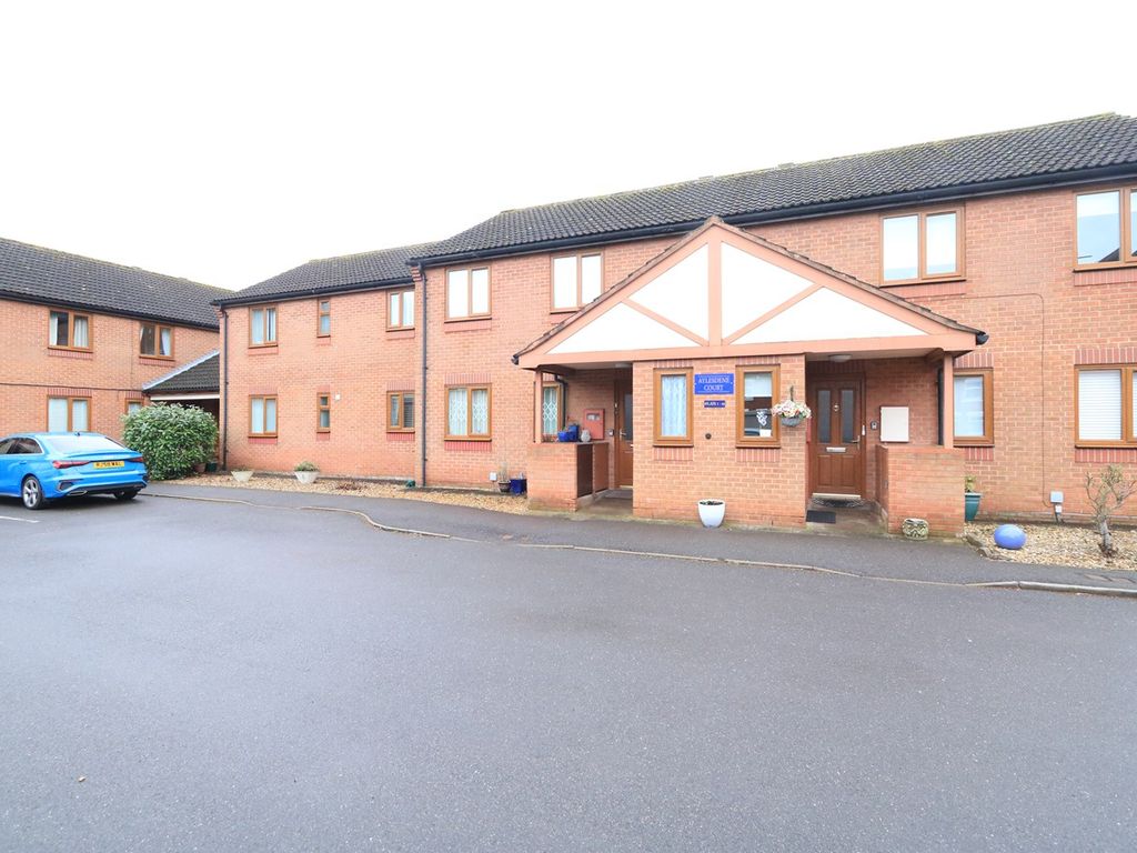 2 bed flat for sale in Osborne Road, Coventry CV5, £132,950