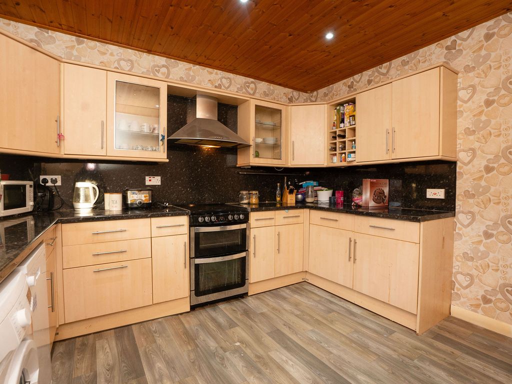 3 bed flat for sale in Watt Gardens, Camelon, Falkirk FK1, £65,000