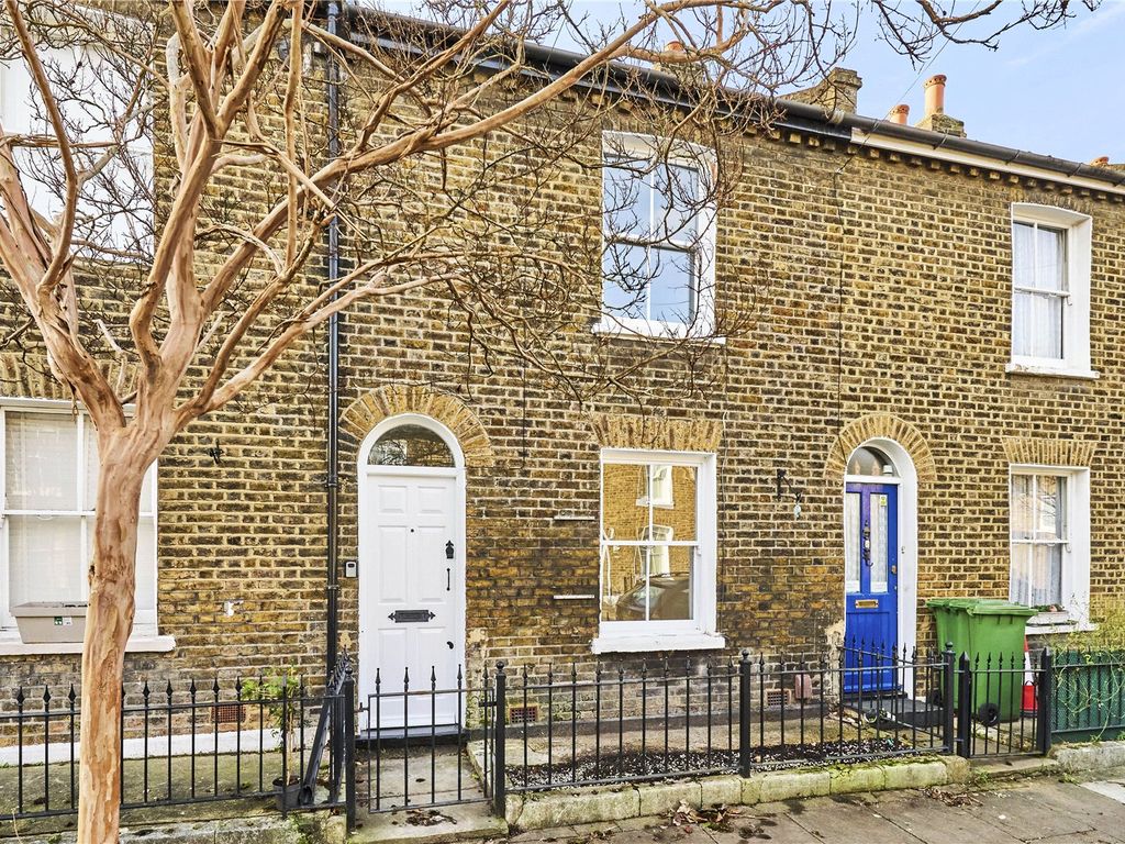 2 bed terraced house for sale in Whitworth Street, Greenwich SE10, £600,000