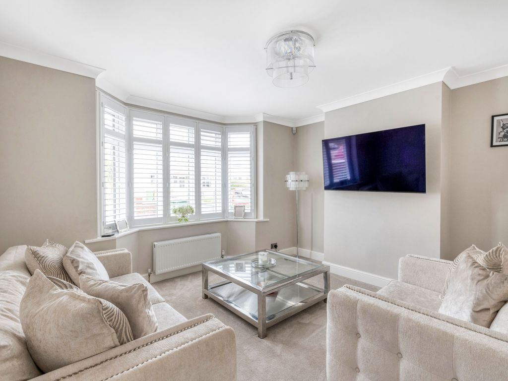 3 bed end terrace house for sale in Cartmel Road, Bexleyheath DA7, £550,000