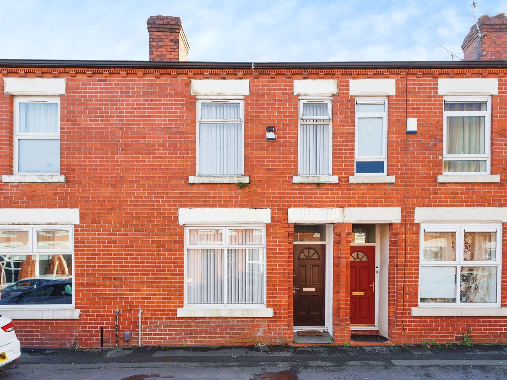 3 bed terraced house for sale in Caythorpe Street, Manchester M14, £250,000