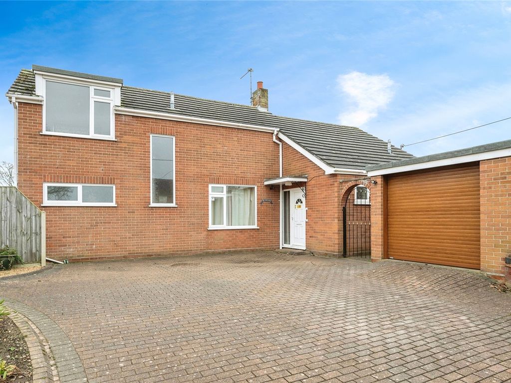 3 bed detached house for sale in Sir Williams Lane, Aylsham, Norwich NR11, £475,000
