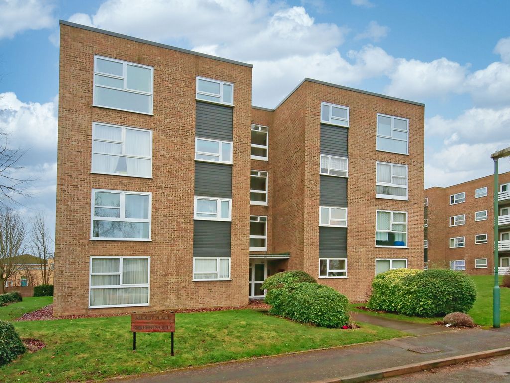 1 bed flat to rent in Audley Place, Sutton SM2, £1,300 pcm