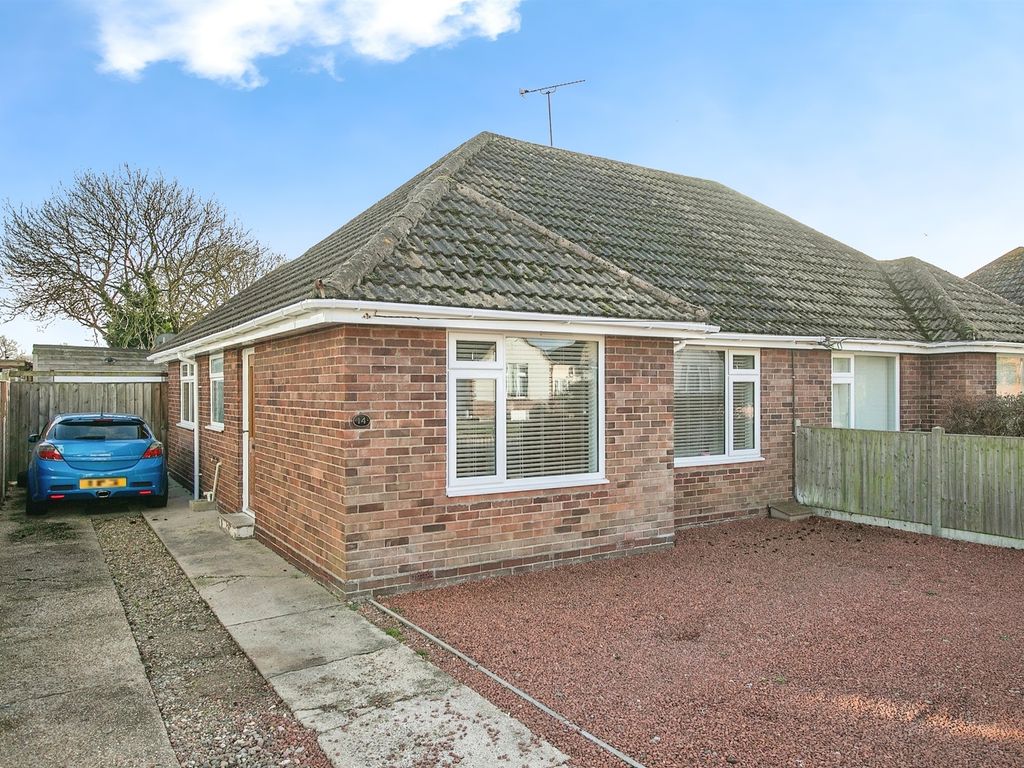 3 bed semi-detached bungalow for sale in Feverills Road, Little Clacton, Clacton-On-Sea CO16, £295,000