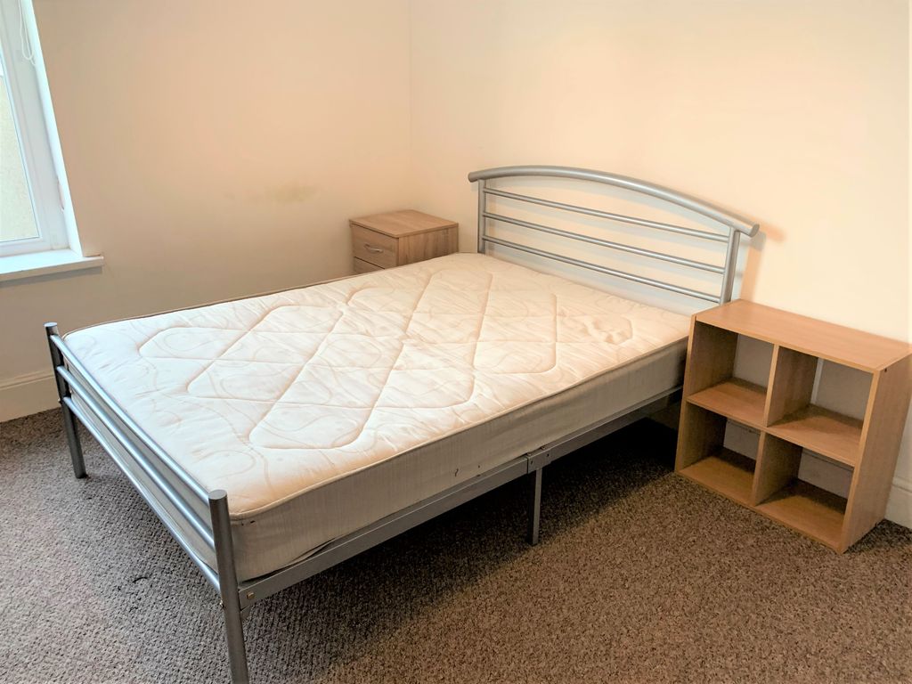 Room to rent in Ferry Road, Cardiff CF11, £550 pcm