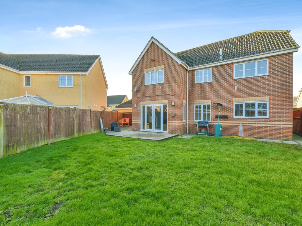 4 bed detached house for sale in Howberry Green, Arlesey SG15, £500,000