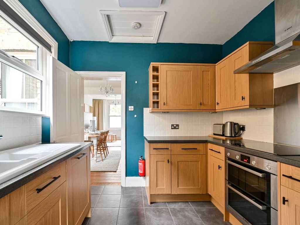 2 bed property for sale in Harbinger Road, Isle Of Dogs, London E14, £650,000