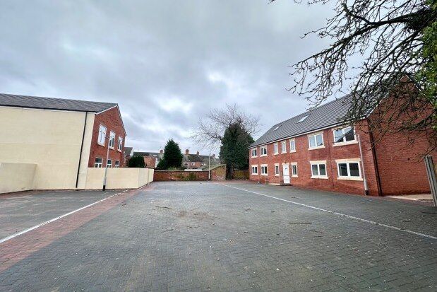 2 bed flat to rent in The Barracks, Leicester LE9, £850 pcm
