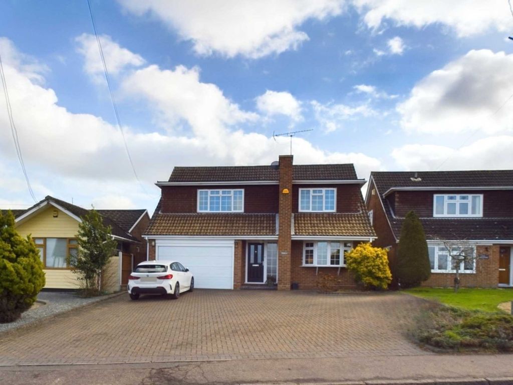 4 bed detached house for sale in London Road, Crays Hill, Billericay CM11, £765,000