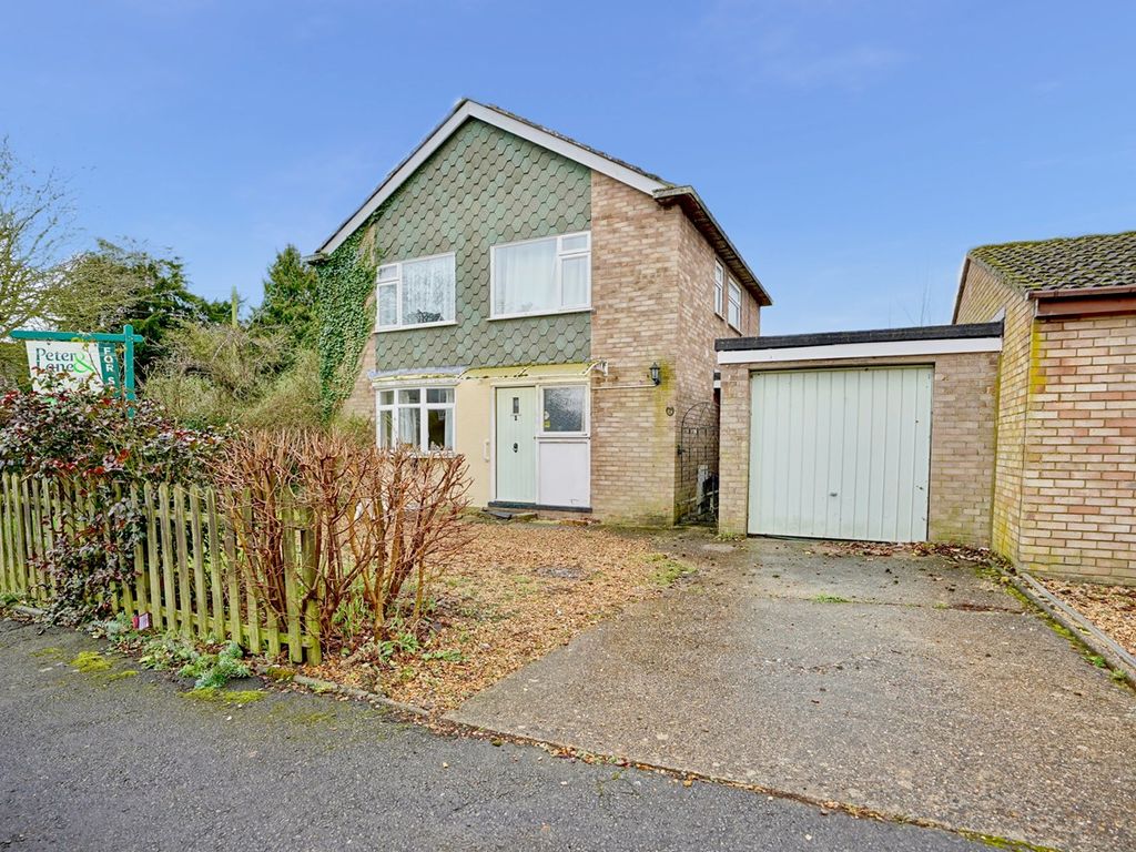 3 bed detached house for sale in College Drive, Riseley, Bedford MK44, £365,000