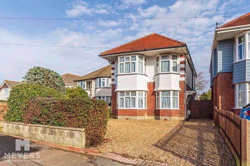 3 bed detached house for sale in Saxonbury Road, Southbourne BH6, £575,000