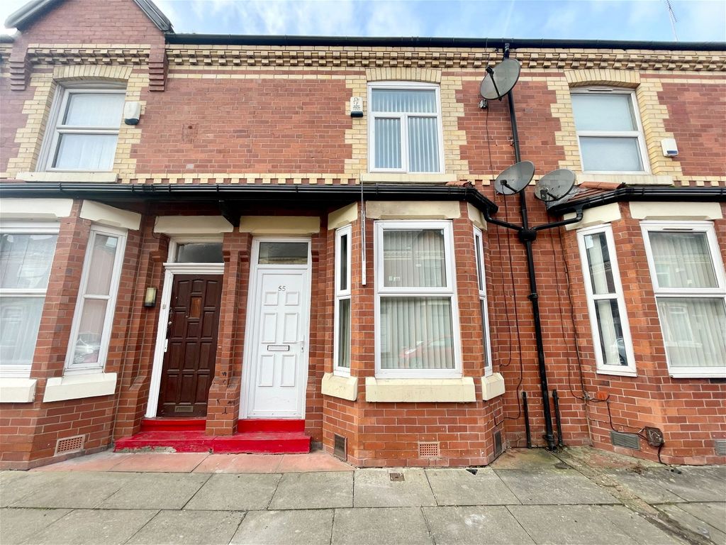 2 bed terraced house to rent in Blandford Road, Salford M6, £1,050 pcm