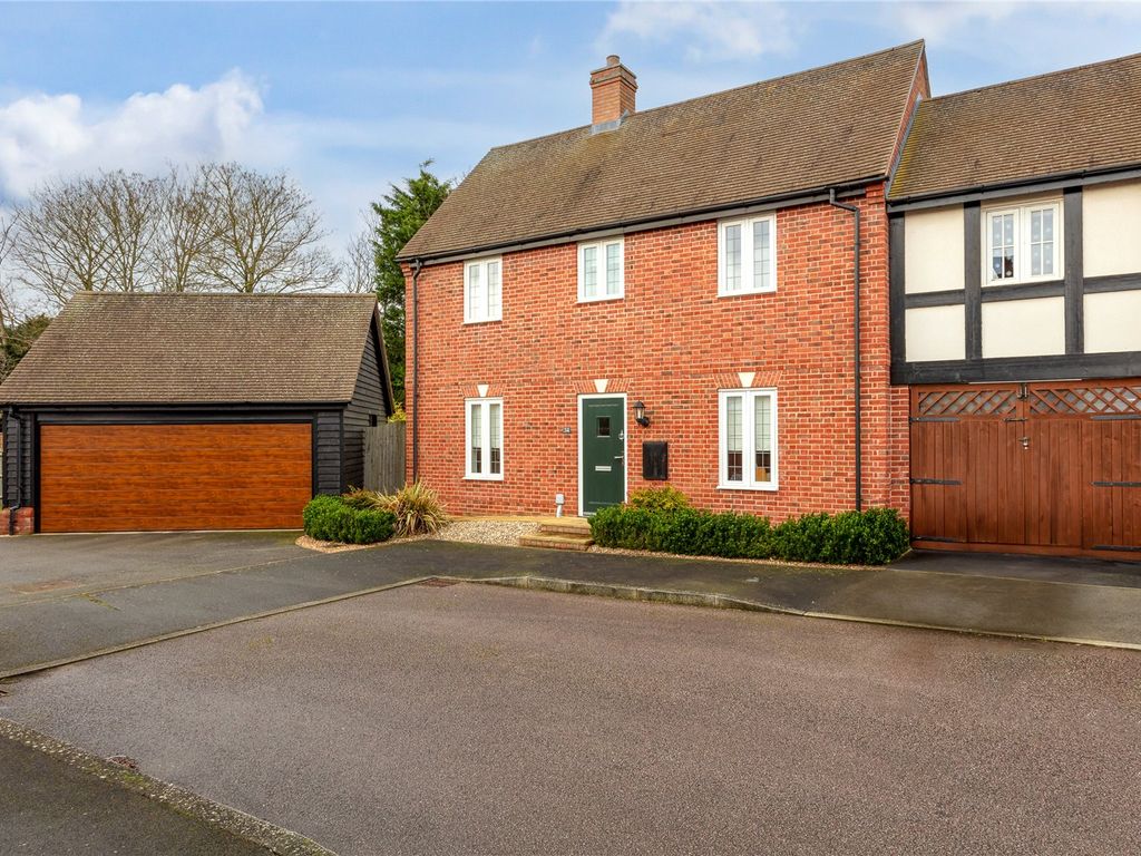 3 bed link-detached house for sale in Woodpecker Close, Great Barford, Bedford, Bedfordshire MK44, £425,000