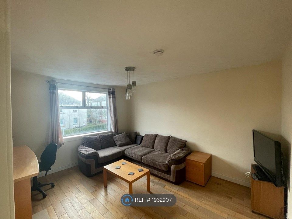 2 bed flat to rent in Hilton Terrace Aberdeen, Aberdeen AB24, £650 pcm
