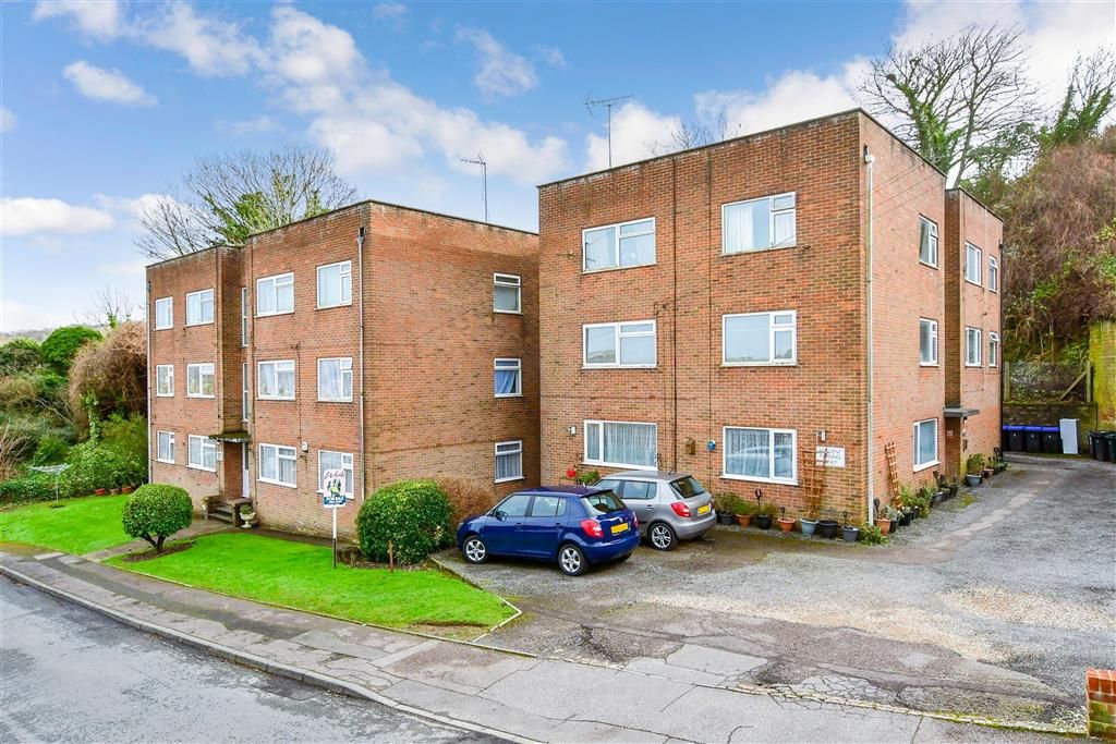 2 bed flat for sale in Eaves Road, Dover, Kent CT17, £150,000