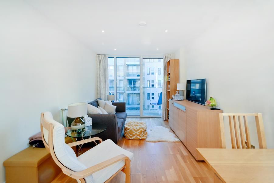 2 bed flat for sale in St. Lawrence Cottages, St. Lawrence Street, London E14, £450,000