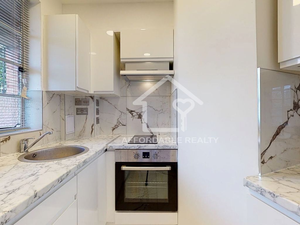 1 bed flat to rent in Nightingale Lane, Clapham SW4, £1,700 pcm