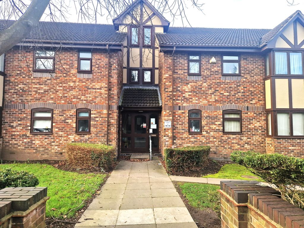 2 bed flat to rent in Birmingham Road, Sutton Coldfield B72, £850 pcm