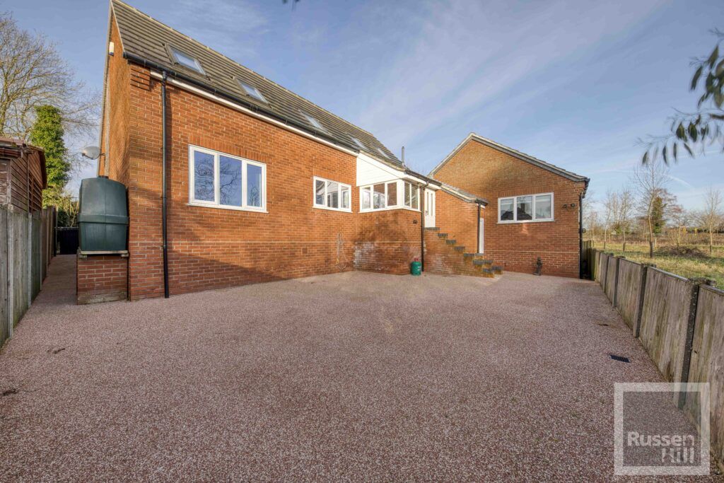 2 bed detached house for sale in Red Lodge, Cock Street, Barford NR9, £400,000
