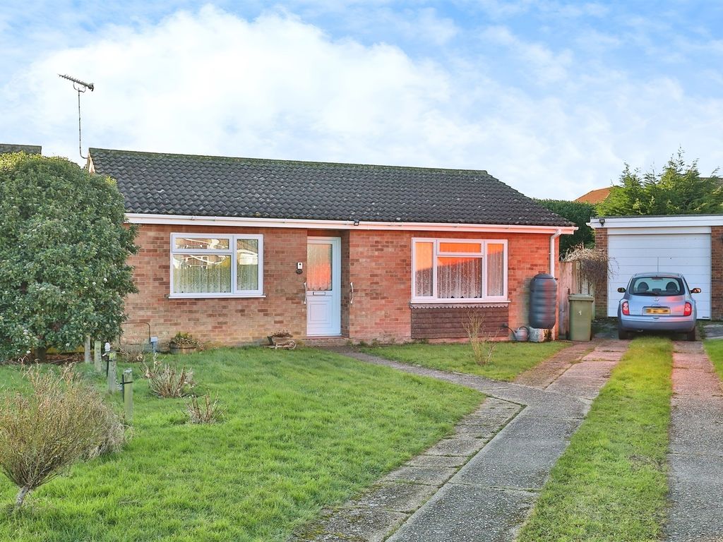 2 bed detached bungalow for sale in Lewis Close, Ashill, Thetford IP25, £270,000