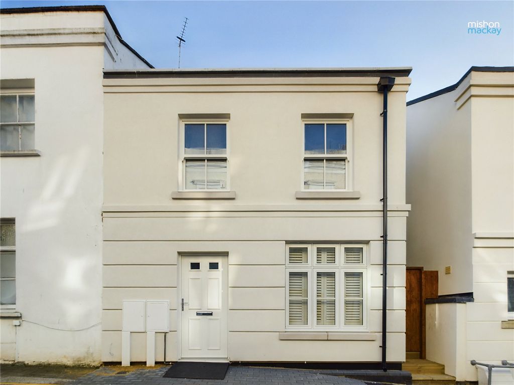 2 bed end terrace house for sale in Farm Road, Hove, East Sussex BN3, £450,000