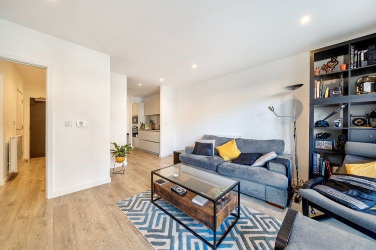 2 bed flat for sale in Flat 17, Lower Sydenham, London SE26, £110,000